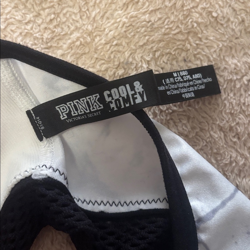 NWOT VS Pink sports bra - Picture 4 of 5